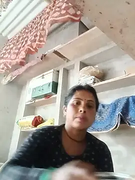 Snapshot of Shreya_pandit chatting on 05-16-26, 10:36 Shreya pandit online show from 05-16-26, 10:36