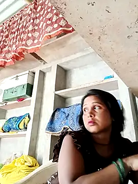 Snapshot of Shreya_pandit chatting on 05-21-26, 03:35 Shreya pandit online show from 05-21-26, 03:35