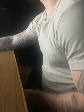 jakerob8668 online show from 04-11-26, 08:18