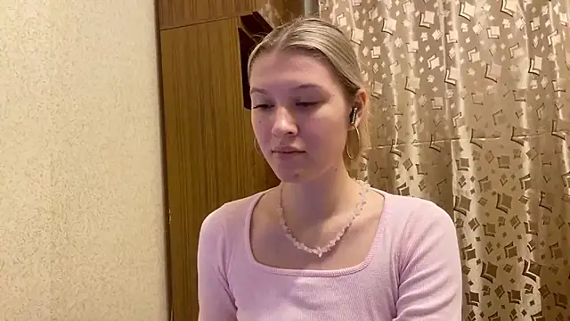 SkyeDavis online show from 12-16-25, 08:14