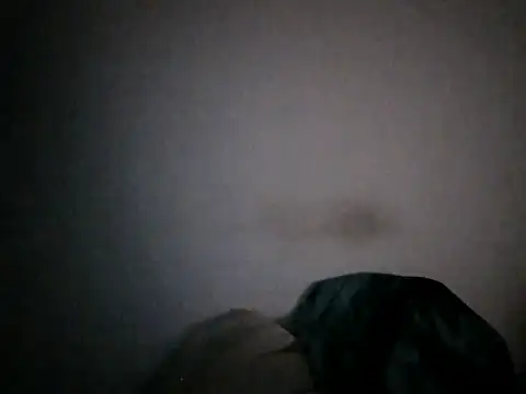 Snapshot of Mikki9233 chatting on 12-14-25, 11:09 Mikki9233 online show from 12-14-25, 11:09