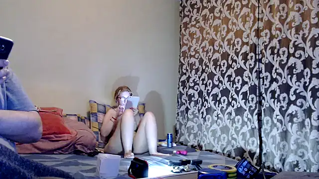 yunis32 online show from 02-10-25, 06:45