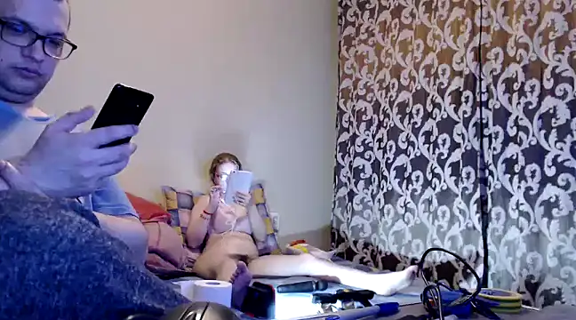 yunis32 online show from 03-03-25, 06:44