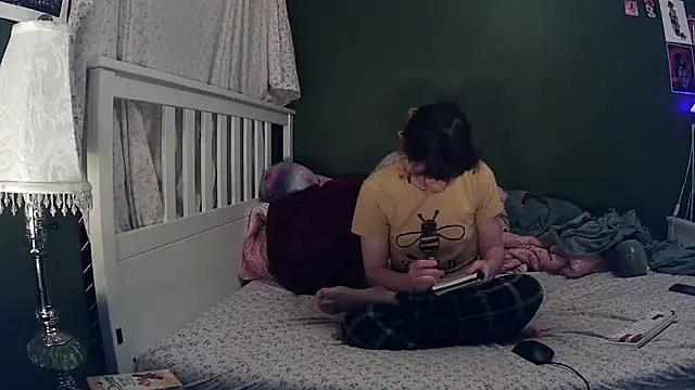 hanna banana5 online show from 12-18-25, 06:52