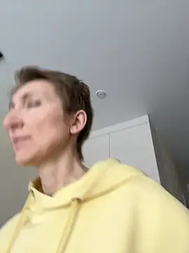 Snapshot of Sensual_Flower chatting on 02-05-26, 06:29 Sensual Flower online show from 02-05-26, 06:29