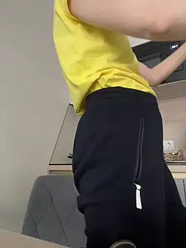 Snapshot of Sensual_Flower chatting on 02-06-26, 06:07 Sensual Flower online show from 02-06-26, 06:07