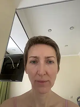 Snapshot of Sensual_Flower chatting on 03-02-26, 08:10 Sensual Flower online show from 03-02-26, 08:10