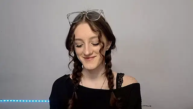 LisaBoddy online show from 01-08-26, 01:13