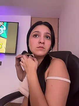 Camila sanchez25 online show from 04-05-26, 08:06