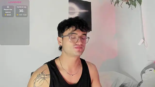 charlie dicker online show from 12-19-25, 11:45