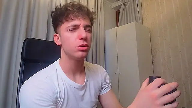 KellenWest online show from 02-22-26, 05:19