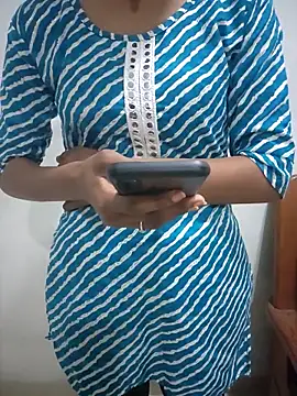 Snapshot of Riya_baby_38 chatting on 12-18-25, 02:23 Riya baby 38 online show from 12-18-25, 02:23