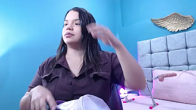 AuraArnau online show from 01-12-26, 06:35