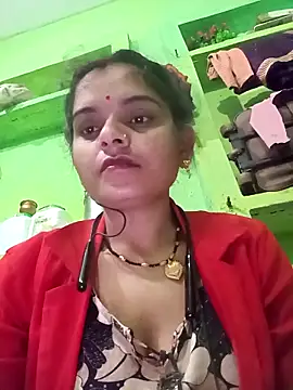 Snapshot of Uma_pande chatting on 12-21-25, 01:24 Uma pande online show from 12-21-25, 01:24