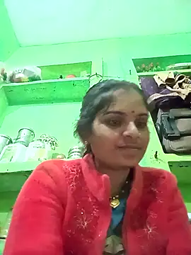 Snapshot of Uma_pande chatting on 01-05-26, 05:27 Uma pande online show from 01-05-26, 05:27
