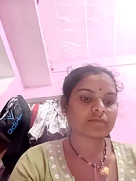 Snapshot of Uma_pande chatting on 02-07-26, 11:36 Uma pande online show from 02-07-26, 11:36