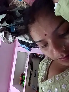 Snapshot of Uma_pande chatting on 02-07-26, 11:41 Uma pande online show from 02-07-26, 11:41