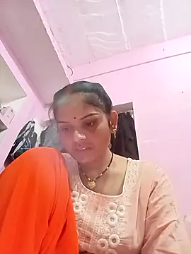 Snapshot of Uma_pande chatting on 02-18-26, 11:06 Uma pande online show from 02-18-26, 11:06