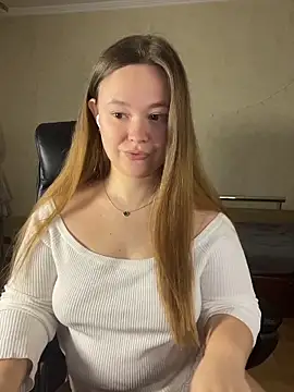 CaramelleSugarr online show from 04-12-26, 02:33