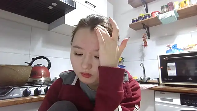 Snapshot of VelmaMaasch chatting on 12-19-25, 02:13 VelmaMaasch online show from 12-19-25, 02:13