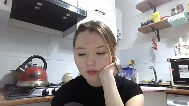 Snapshot of VelmaMaasch chatting on 12-20-25, 02:13 VelmaMaasch online show from 12-20-25, 02:13