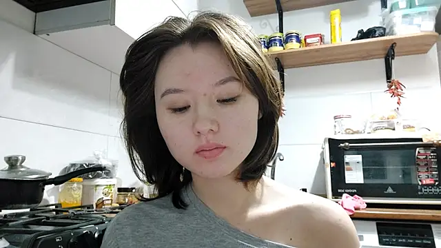 Snapshot of VelmaMaasch chatting on 02-11-26, 01:16 VelmaMaasch online show from 02-11-26, 01:16