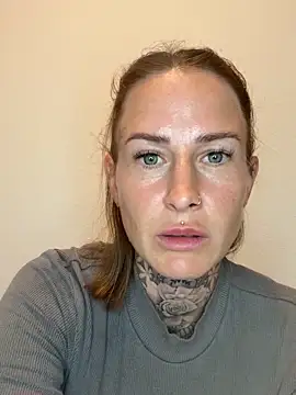 Klarry69 online show from 04-10-26, 08:02