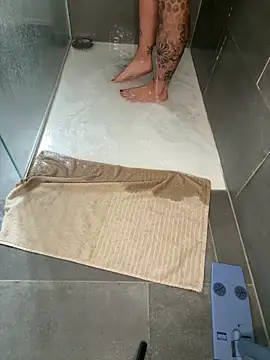 Klarry69 online show from 04-13-26, 09:37