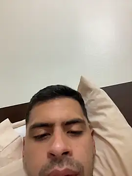 Snapshot of HotWhisper22 chatting on 12-19-25, 03:57 HotWhisper22 online show from 12-19-25, 03:57