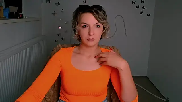 Lana Foxyy online show from 06-17-26, 11:56