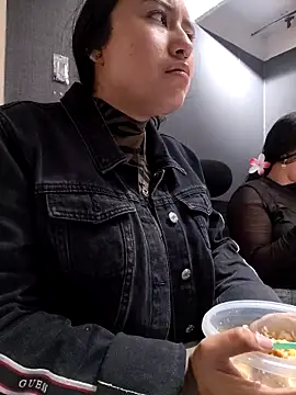 Venuz Rivers  online show from 12-18-25, 01:17