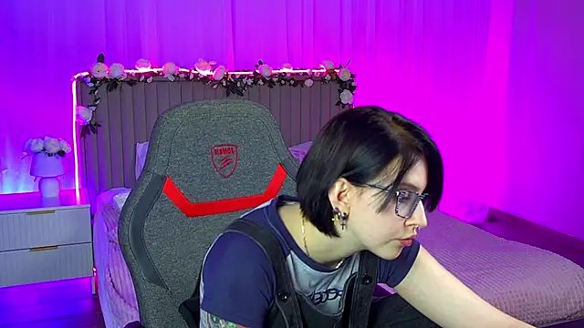 ElenaSomerhalder online show from 01-07-26, 09:56