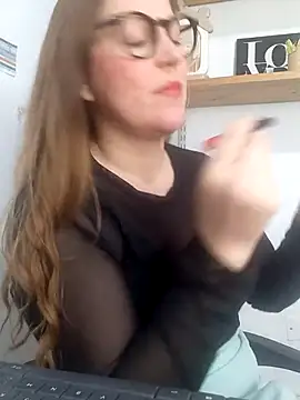 SofiEsteves online show from 05-12-26, 02:14