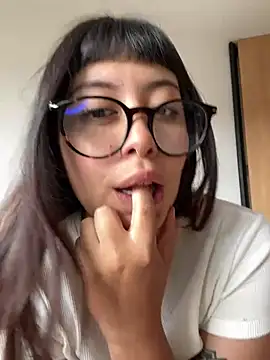 justmariee online show from 05-12-26, 03:53