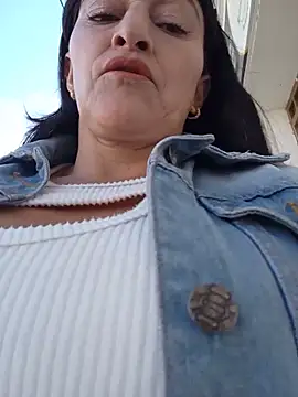 Snapshot of SAMMY_30- chatting on 05-20-26, 01:06 SAMMY 30- online show from 05-20-26, 01:06