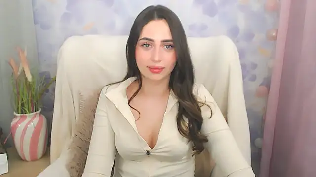 Snapshot of LarissaSweet21 chatting on 04-26-26, 07:33 LarissaSweet21 online show from 04-26-26, 07:33