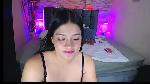 Valeri hot22 online show from 04-17-26, 09:29