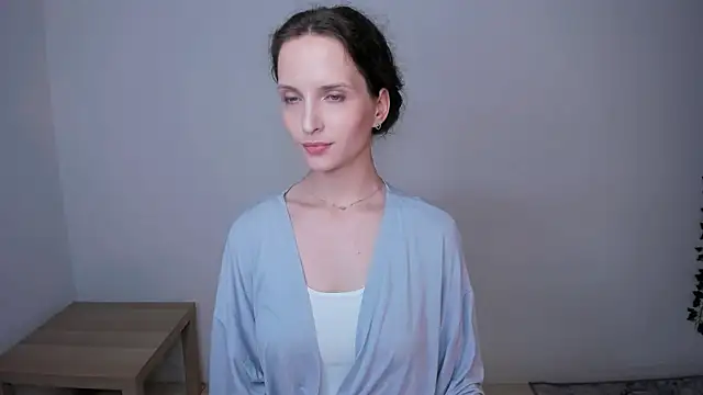 Snapshot of Ariadna_Shy chatting on 06-13-26, 10:18 Ariadna Shy online show from 06-13-26, 10:18