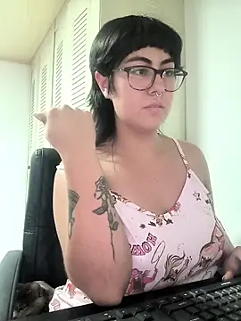 Snapshot of Jasmin_switch chatting on 05-10-26, 02:17 Jasmin switch online show from 05-10-26, 02:17