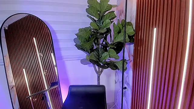 Snapshot of Nickie_reed_ chatting on 06-19-26, 10:46 Nickie reed online show from 06-19-26, 10:46