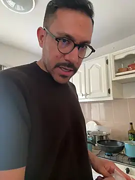 AdrianGarcia89 online show from 04-18-26, 05:39