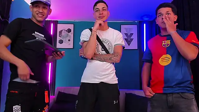 Oficial KingOfHeavens online show from 04-04-26, 07:55