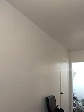 Snapshot of AverageAnt_ chatting on 02-17-26, 09:06 AverageAnt online show from 02-17-26, 09:06