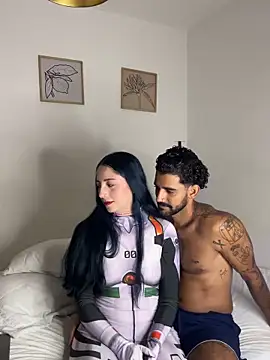 Snapshot of Thelovers666 chatting on 03-31-26, 03:45 Thelovers666 online show from 03-31-26, 03:45