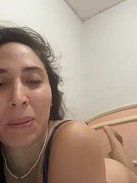 Snapshot of LatinDoll8 chatting on 04-21-26, 02:51 LatinDoll8 online show from 04-21-26, 02:51
