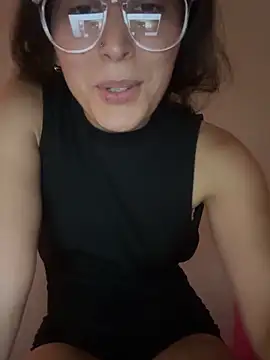 Snapshot of LatinDoll8 chatting on 04-28-26, 08:03 LatinDoll8 online show from 04-28-26, 08:03