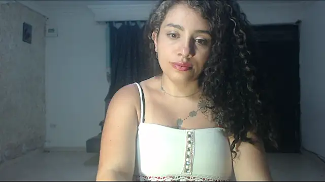 zoee taiana online show from 01-15-26, 04:39