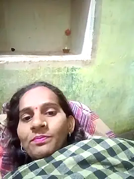 Snapshot of Khusbu77A chatting on 12-20-25, 04:14 Khusbu77A online show from 12-20-25, 04:14