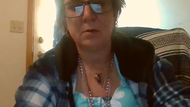 becky1111 online show from 05-09-26, 12:38