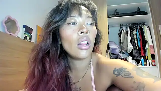 Snapshot of heavenngirlyy444 chatting on 02-02-26, 04:22 heavenngirlyy444 online show from 02-02-26, 04:22